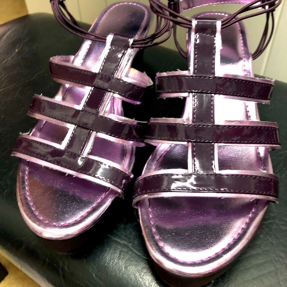 Avon Wedge sandals